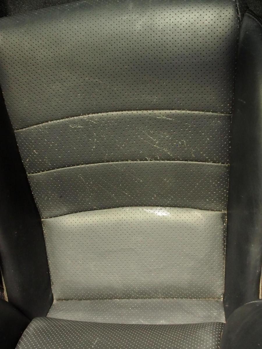 Детали интерьера Honda S2000 (AP1) 2000 года  (фото 80 из 131)